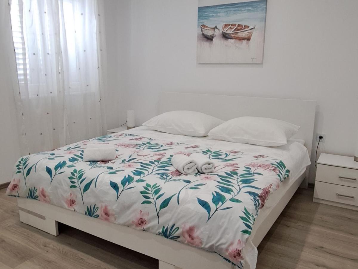Apartmani Pina 2 Kaštela Zewnętrze zdjęcie