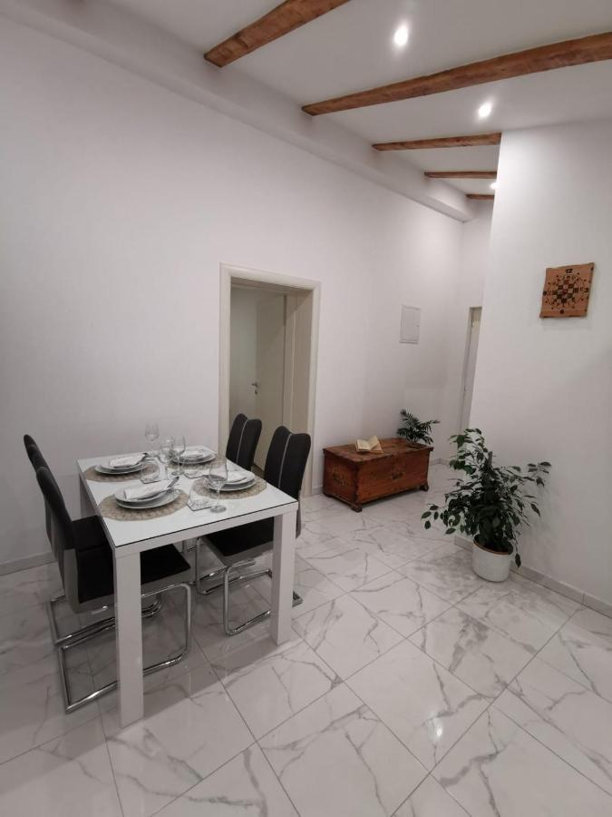 Apartmani Pina 2 Kaštela Zewnętrze zdjęcie